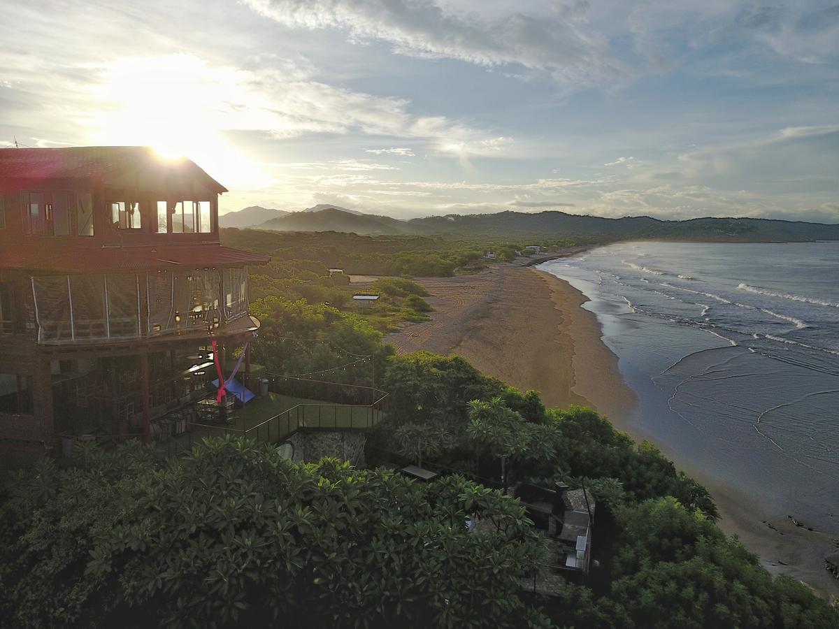Magnific Rock - Surf Resort & Yoga Retreat Nicaragua Попойо Экстерьер фото