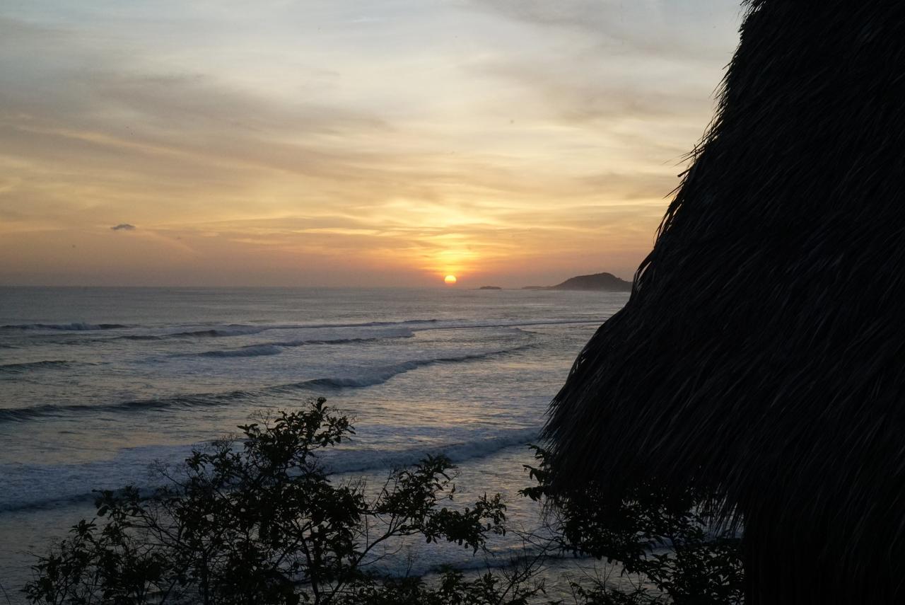 Magnific Rock - Surf Resort & Yoga Retreat Nicaragua Попойо Экстерьер фото